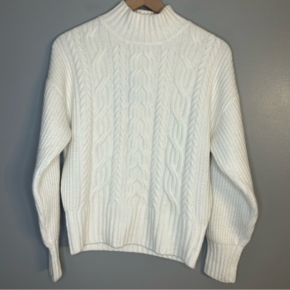 *NWT* Express Women’s Cream Cable Knit Mock Neck Chunky Sweater, Size Small - Picture 1 of 6